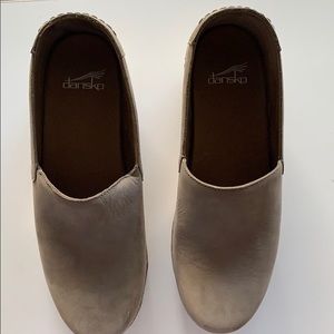 Women’s Dansko clogs. Not sure ever worn.